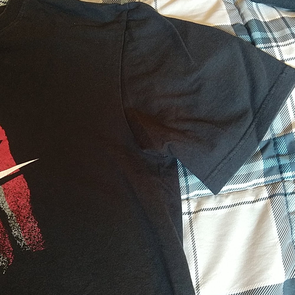 Nike - Picture 2 of 3